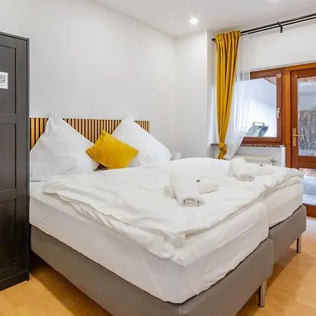 Сasa de vacaciones Townhaus-rhens 8 Schlafzimmer, Sauna, Weinkeller, Fotostudio, Hunde Willkommen *