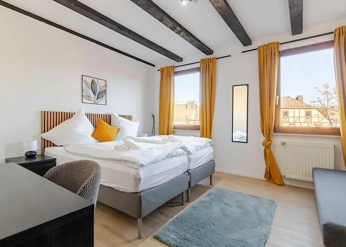 Holiday home Townhaus-rhens 8 Schlafzimmer, Sauna, Weinkeller, Fotostudio, Hunde Willkommen *